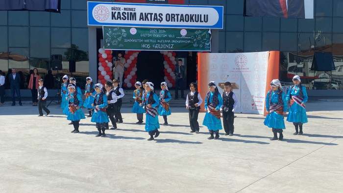 Şehrin en büyük ortaokulu Törenle hizmete açıldı