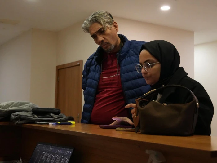 D&uuml;zce Cedidiye &ccedil;arşısı d&uuml;kkanları satışta.