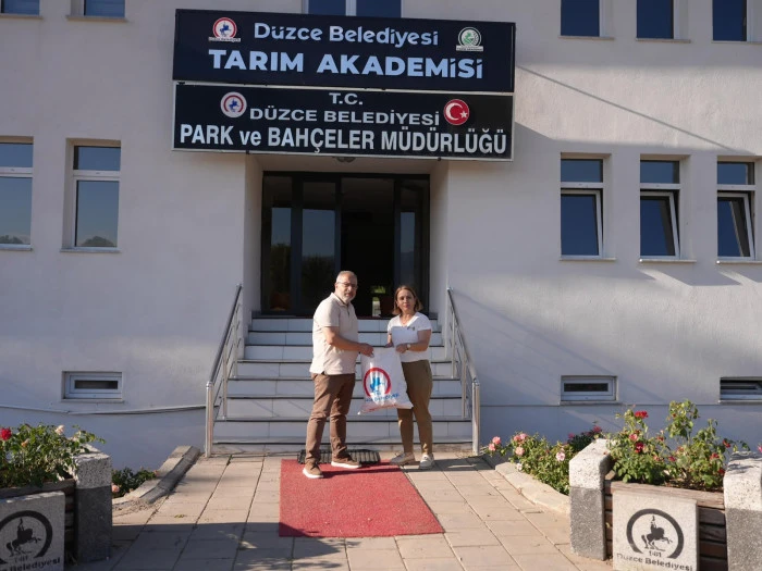 İLK HASADI BAŞKAN &Ouml;ZL&Uuml; YAPTI