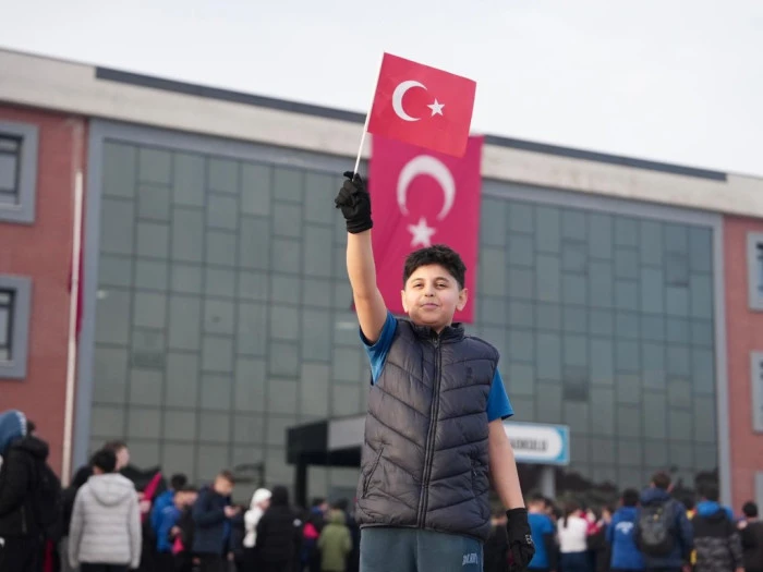 D&uuml;zce'de bayrak sevgisine destek
