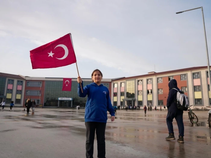 D&uuml;zce'de bayrak sevgisine destek