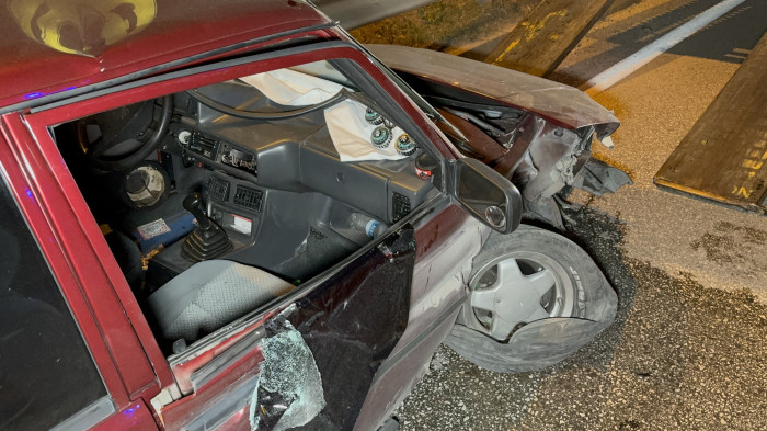 6 aracın karıştığı zincirleme kazada 4 kişi yaralandı