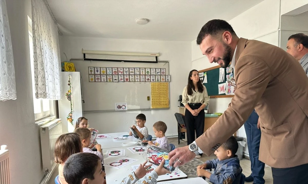 1903 D&uuml;zce Beşiktaşlılar Derneği'nden &Ccedil;ocuklara Karne Şenliği
