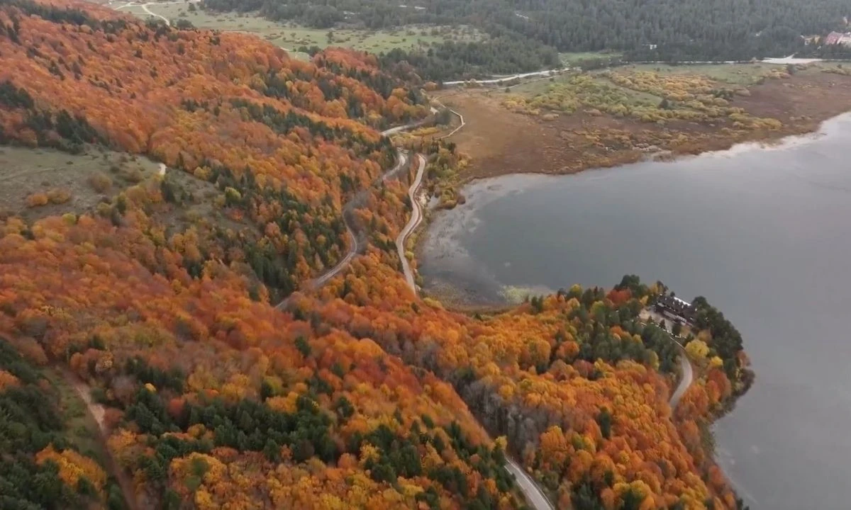 Abant Gölü Sonbahar Renkleri ve Kalabalık