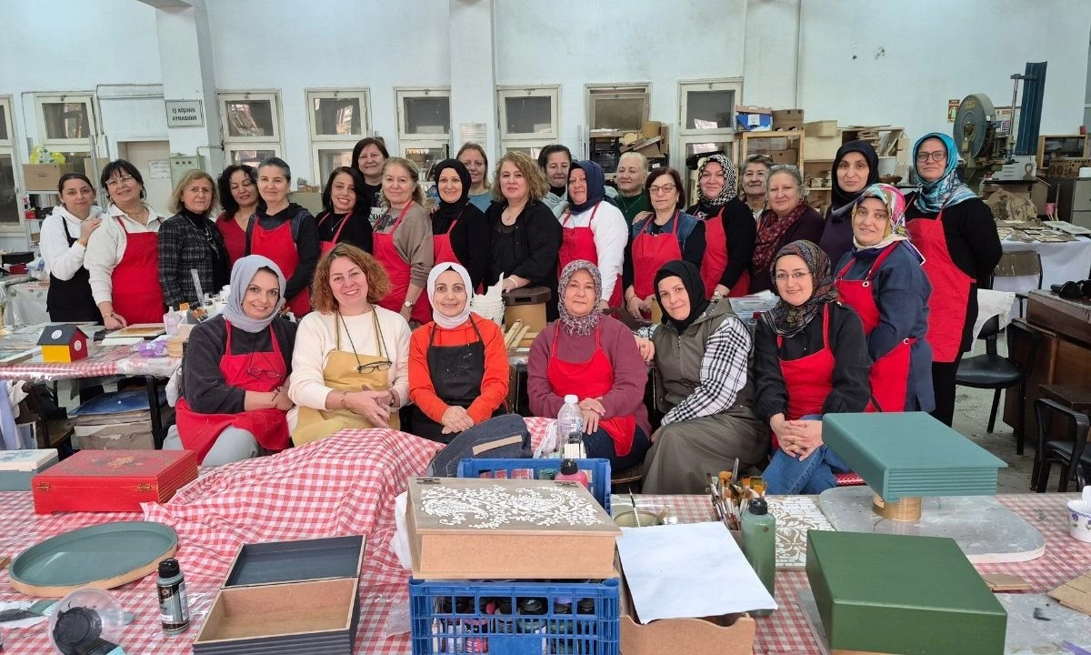 Ahşabın kadın ustaları