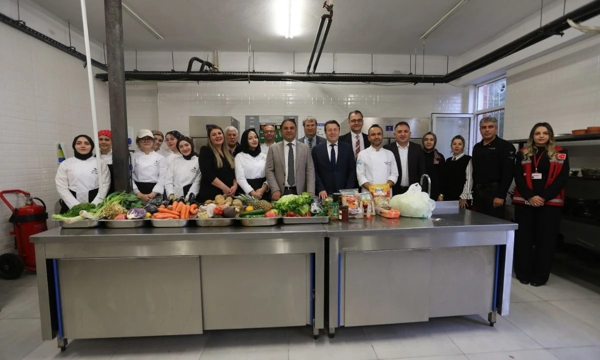 Akçakoca Özel Yürekler Pizza Etkinliği