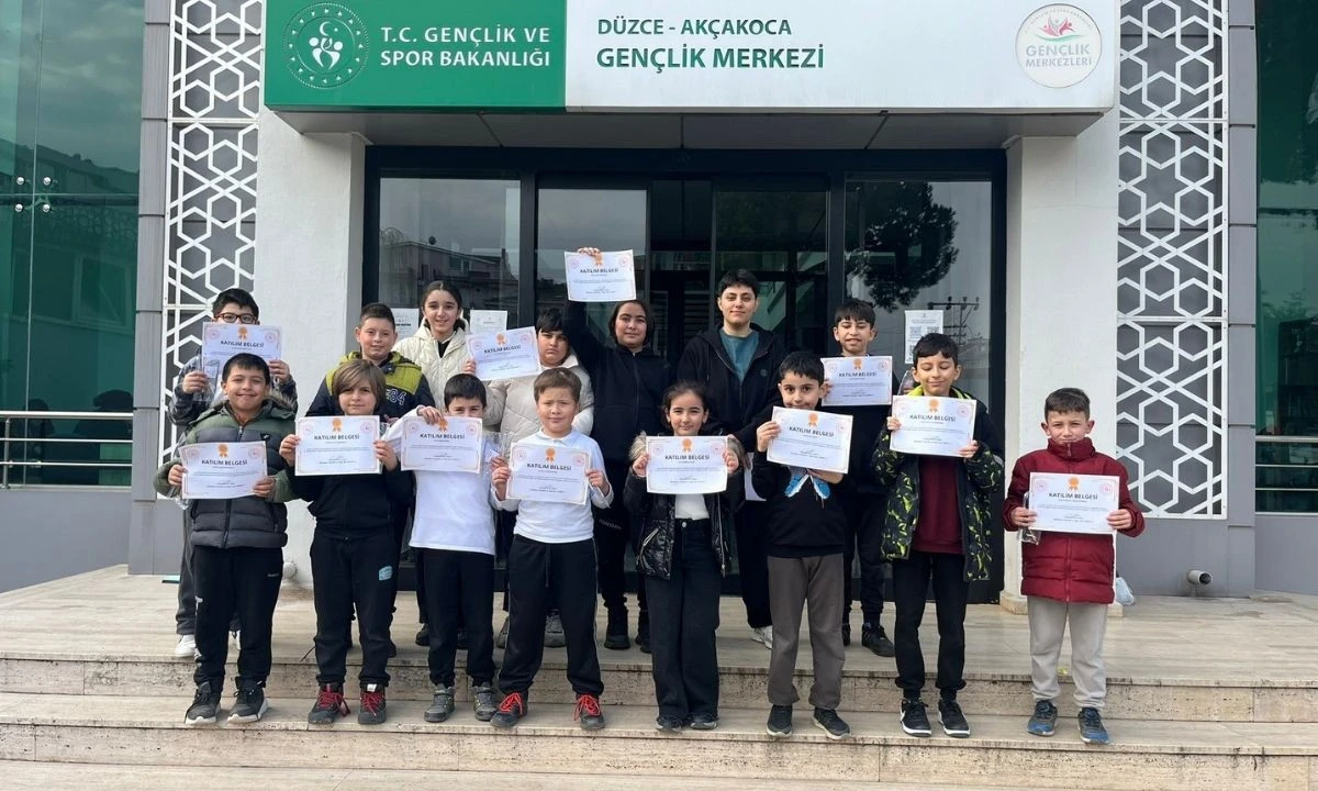 Ak&ccedil;akoca'da Gen&ccedil;lere Satran&ccedil; Sertifikaları