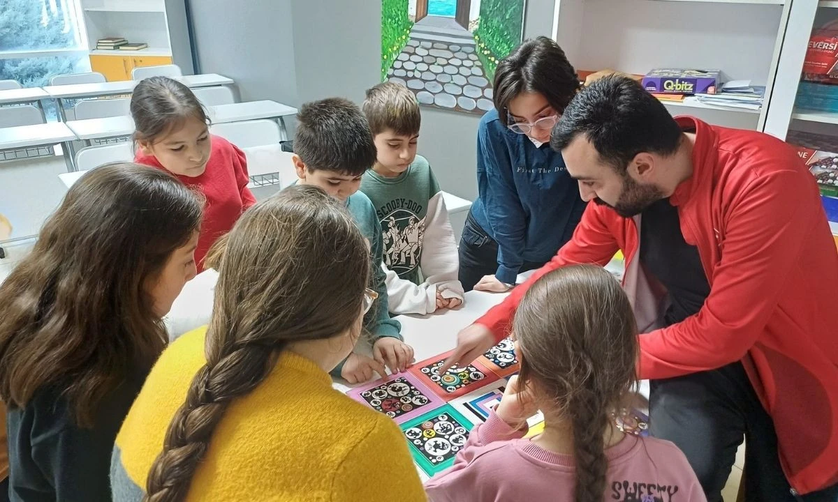 Akıl Oyunları D&uuml;zce Gen&ccedil;lik Merkezi