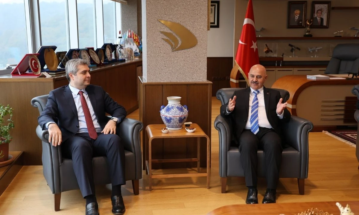 Archil Kalandia, Düzce Rektörü Sözbir ile Buluştu