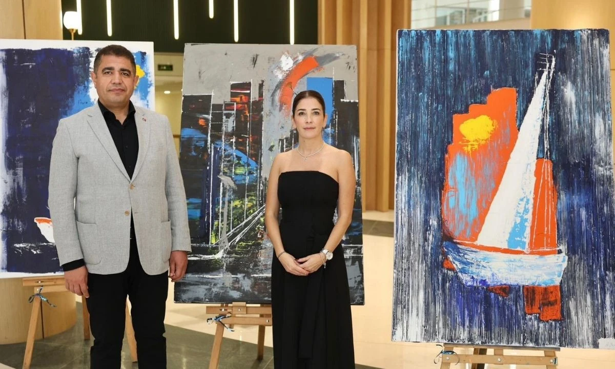 Aslıhan Öztürk'ün Gazze Destek Sergisi