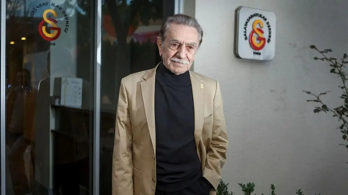 Aydemir Akbaş'ın durumu kötü! "Sadece gözleriyle iletişim kuruyor"