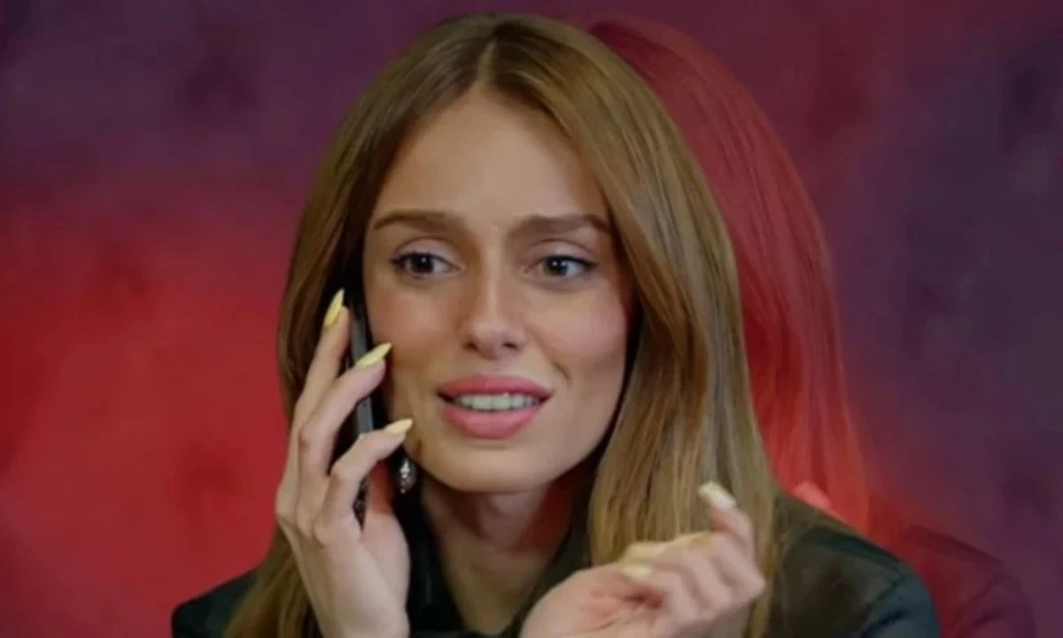 Bestemsu &Ouml;zdemir oğlu Sarp Marco'yla galada: Yeni &ccedil;antam