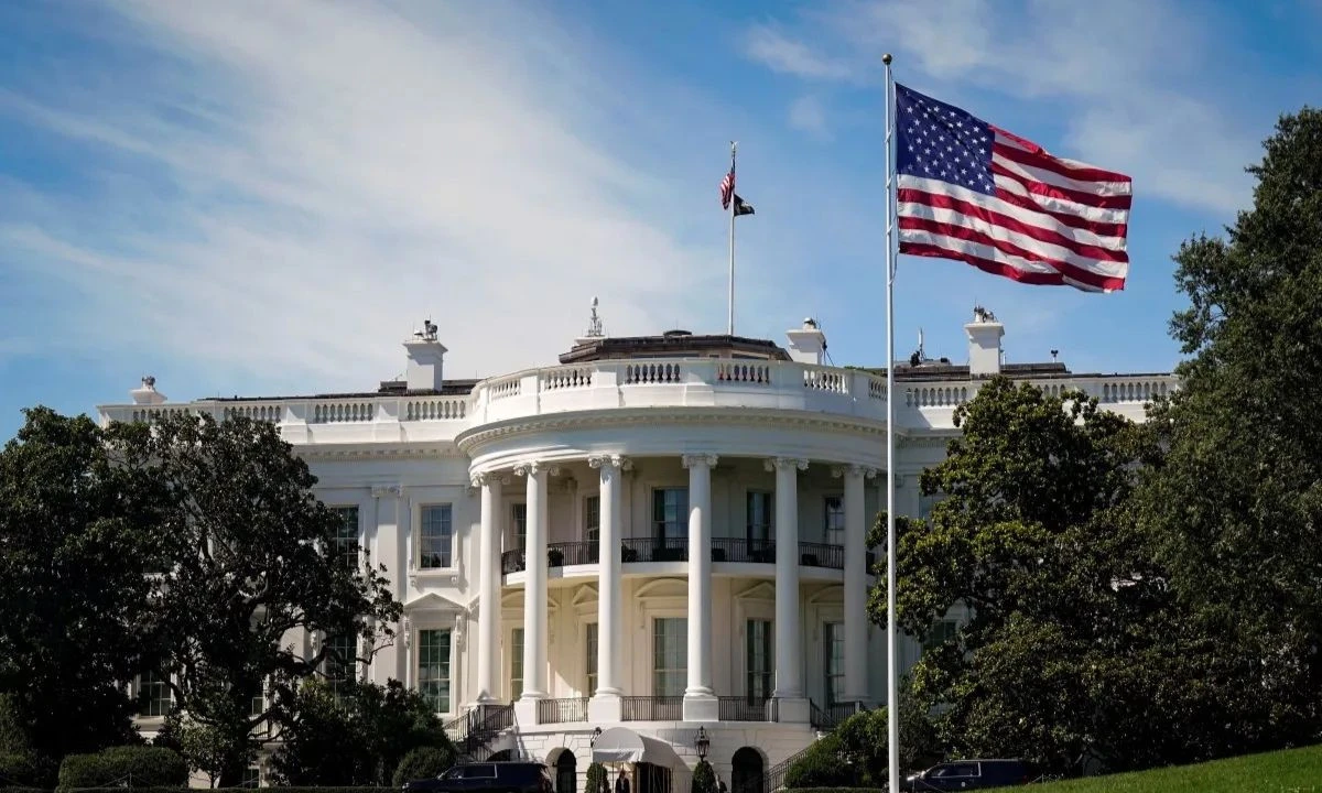 Beyaz Saray yakınlarında silah sesleri: 2 Ulusal Muhafız personeli vuruldu