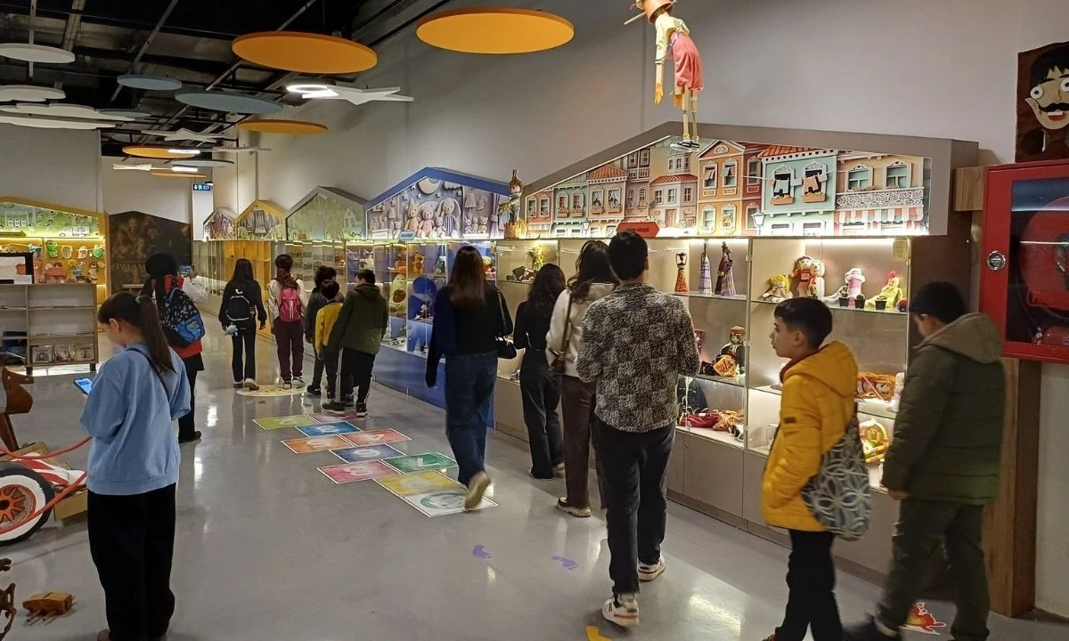 Bilimin keşif ve &ouml;ğrenme dolu d&uuml;nyasıyla buluştu