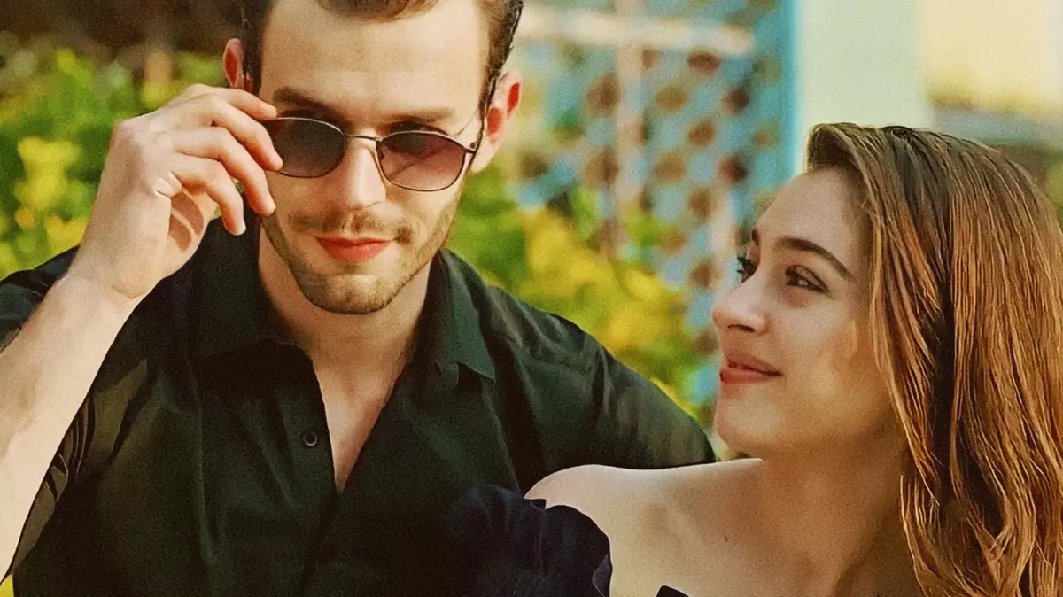 Cemre Baysel'den sevgilisi Aytaç Şaşmaz'ın doğum günü paylaşımına aşk dolu yorum