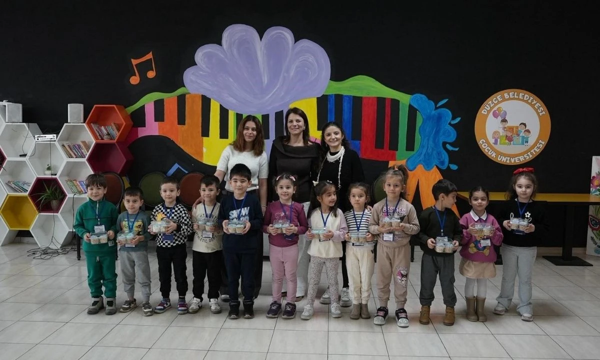 Çocuk Üniversitesi Tasarım Maske Atölyesi Düzce