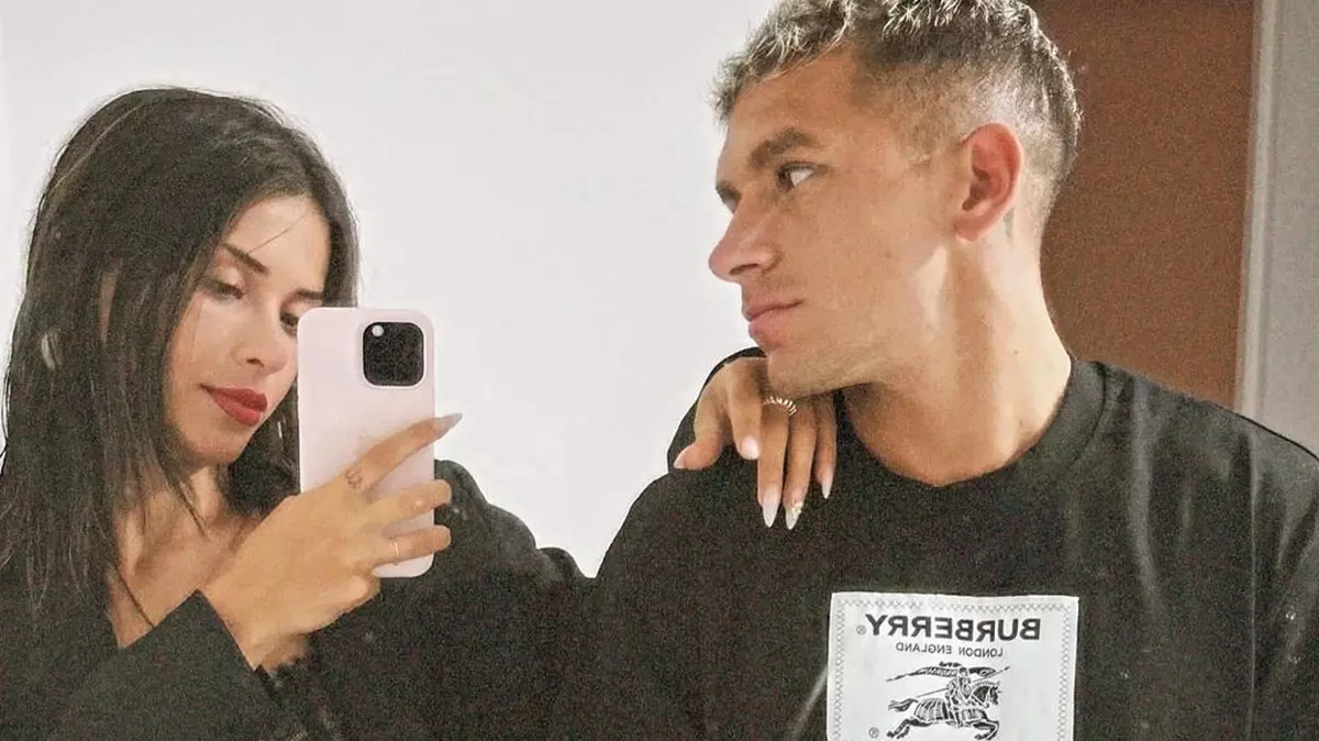 Devrim Özkan Lucas Torreira rotasını Ege'ye çevirdi... Tatil kareleri çok beğenildi