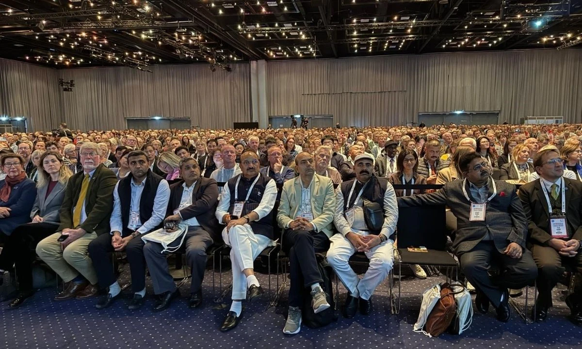 Düzce DAGEM Başkanı Kopenhag'da Apiterapi Oturumuna Liderlik Ediyor