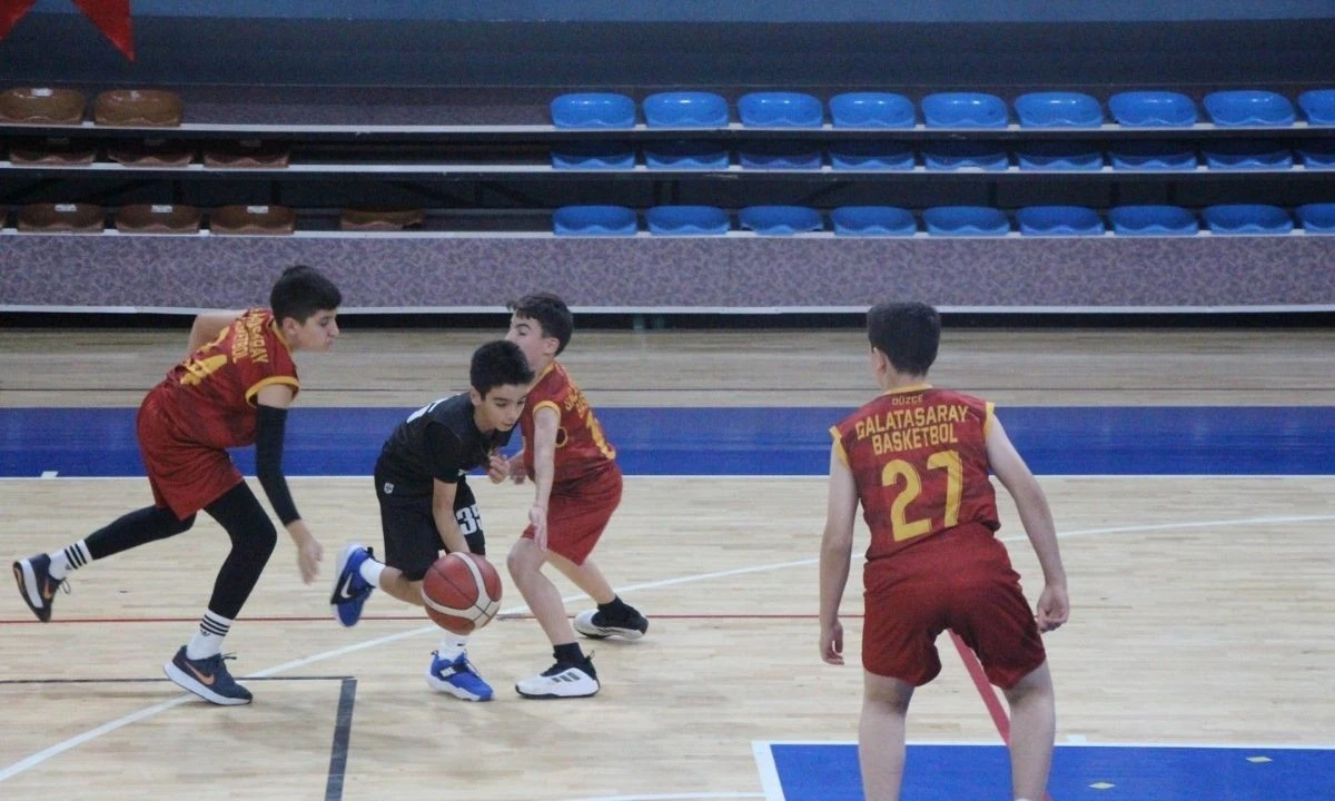 Düzce Genç Takımlar U-14 Liginde Mücadele