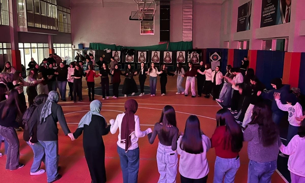 D&uuml;zce Gen&ccedil;lik Kış Etkinlikleri Konser