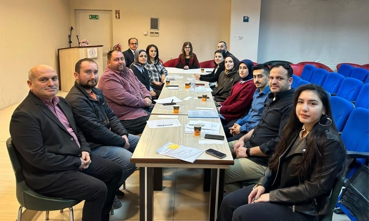 D&uuml;zce K&uuml;t&uuml;phaneleri İş Birliği ve Sorun &Ccedil;&ouml;z&uuml;m&uuml;