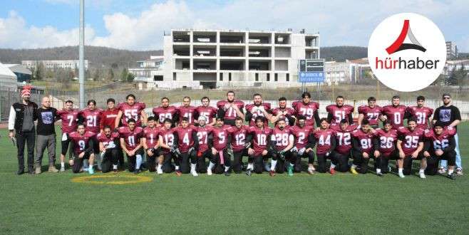 Düzce Panthers liderliğini korudu