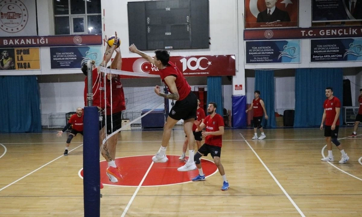 Düzce Takımı Fenerbahçe Öncesi Antrenman