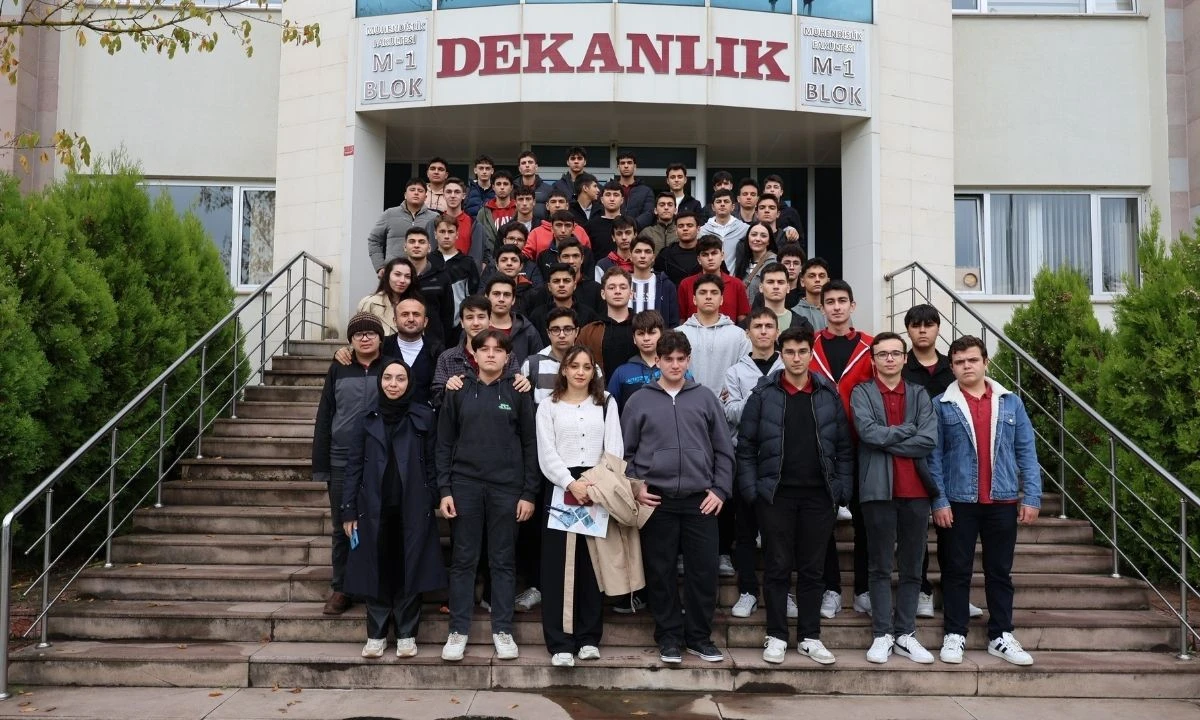 Düzce Üniversitesi Lise Ziyareti: Mühendislik Tanıtımı