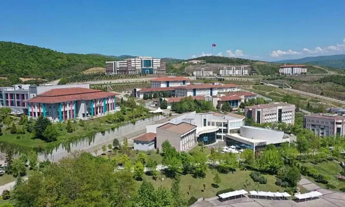 D&uuml;zce &Uuml;niversitesi THE Subject 2026 Başarıları