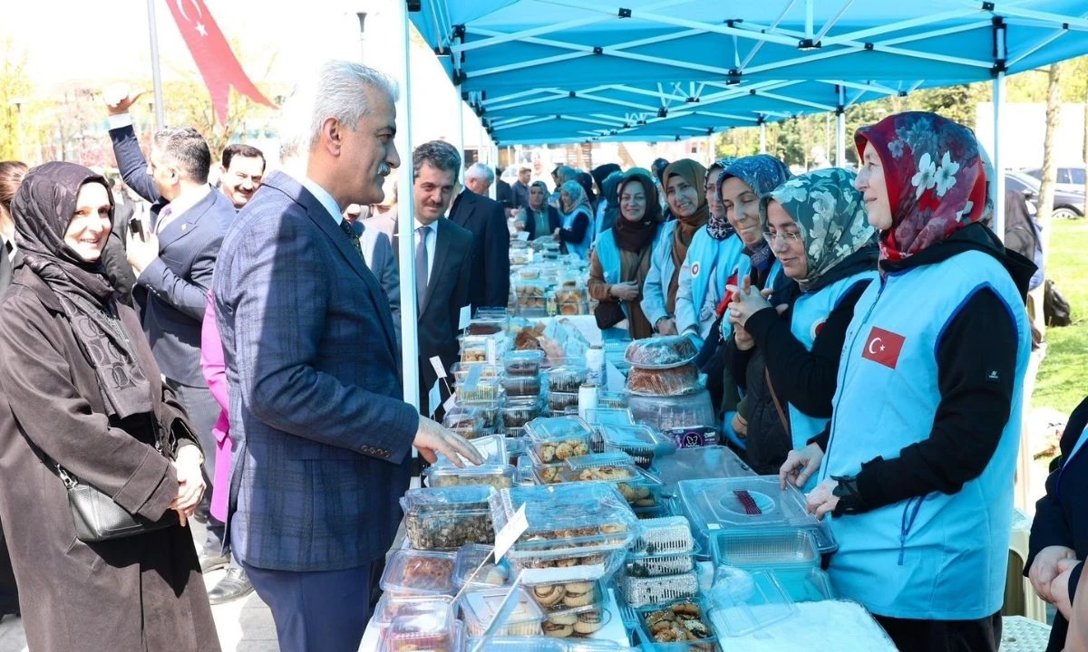D&uuml;zce&rsquo;de Hayır &Ccedil;arşısı A&ccedil;ıldı! İhtiya&ccedil; Sahibi Gen&ccedil;lere &Ccedil;eyiz Desteği