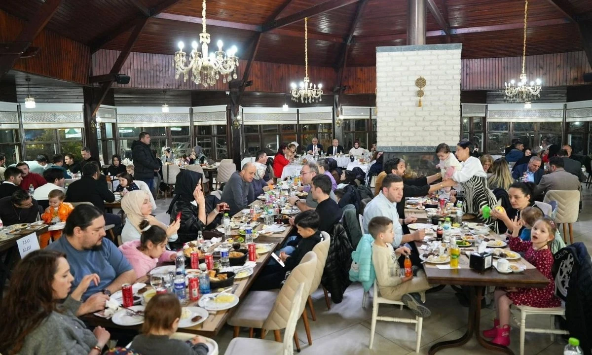 D&uuml;zce&rsquo;de İş D&uuml;nyası Aynı Sofrada Buluştu: DTSO&rsquo;nun İftar Programına Yoğun Katılım