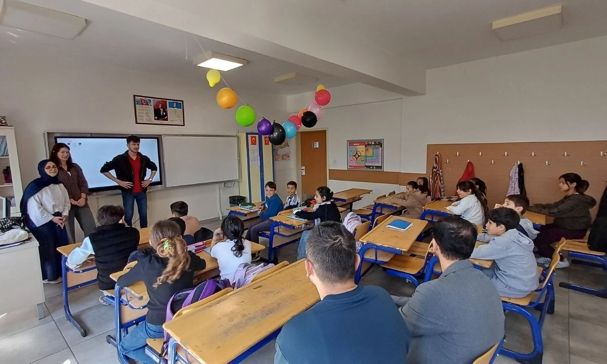 D&uuml;zce&rsquo;de &Ouml;ğrencilere Akran Zorbalığı Eğitimi Verildi