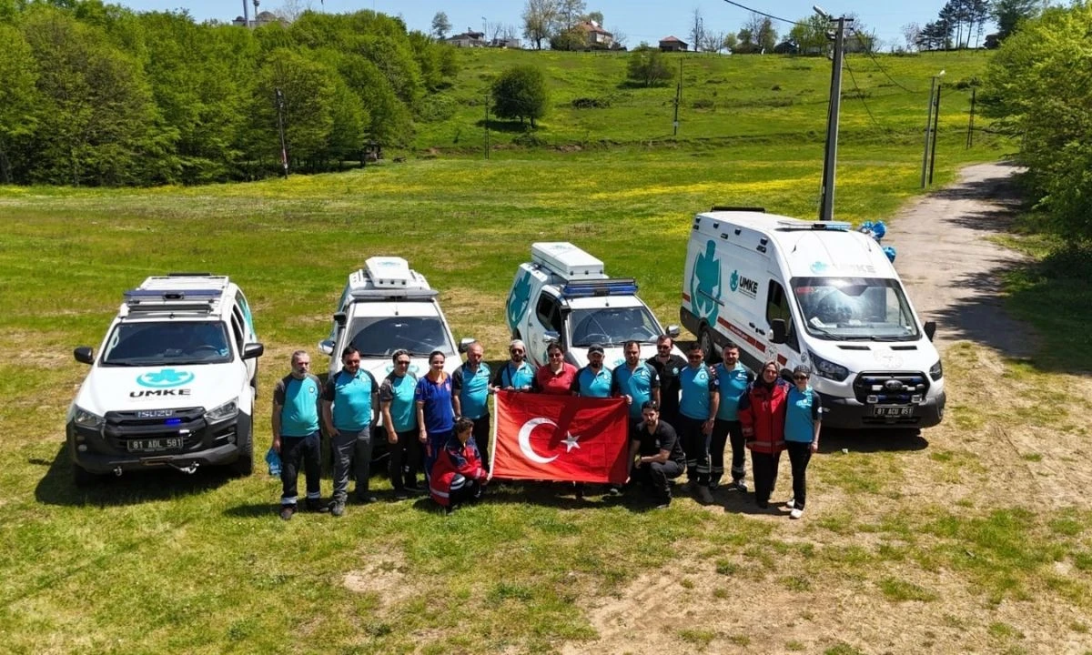 D&uuml;zce&rsquo;de UMKE Ekipleri Zorlu Tatbikatta! Enkaz, Maden ve Kuyu Senaryoları Ger&ccedil;eğini Aratmadı