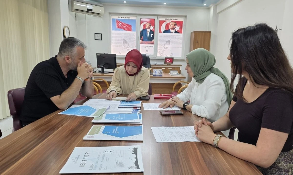 D&uuml;zce&rsquo;de YKS ve LGS Tercih S&uuml;reci Masaya Yatırıldı