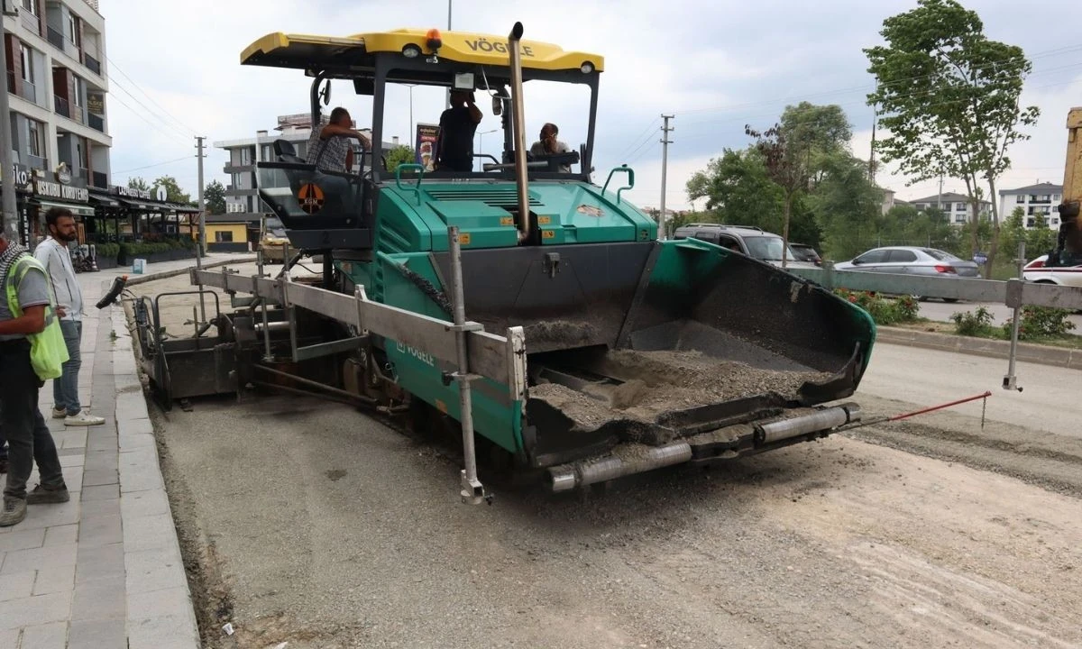 Düzce’nde 7 km Yeni Yol ve Kaldırım Tamiratları Yapıldı
