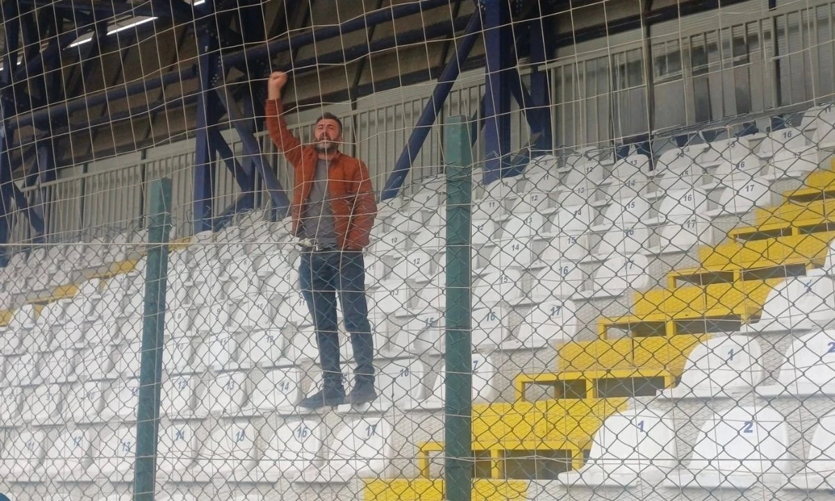 D&uuml;zcespor ile oynadığı ma&ccedil;ta deplasman trib&uuml;n&uuml;nde tek bir taraftar yer aldı