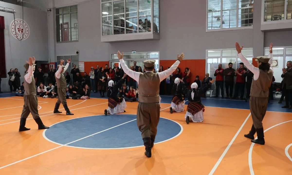 Erasmus D&uuml;zce: Ebru ve T&uuml;rk Ok&ccedil;uluğu Etkinliği