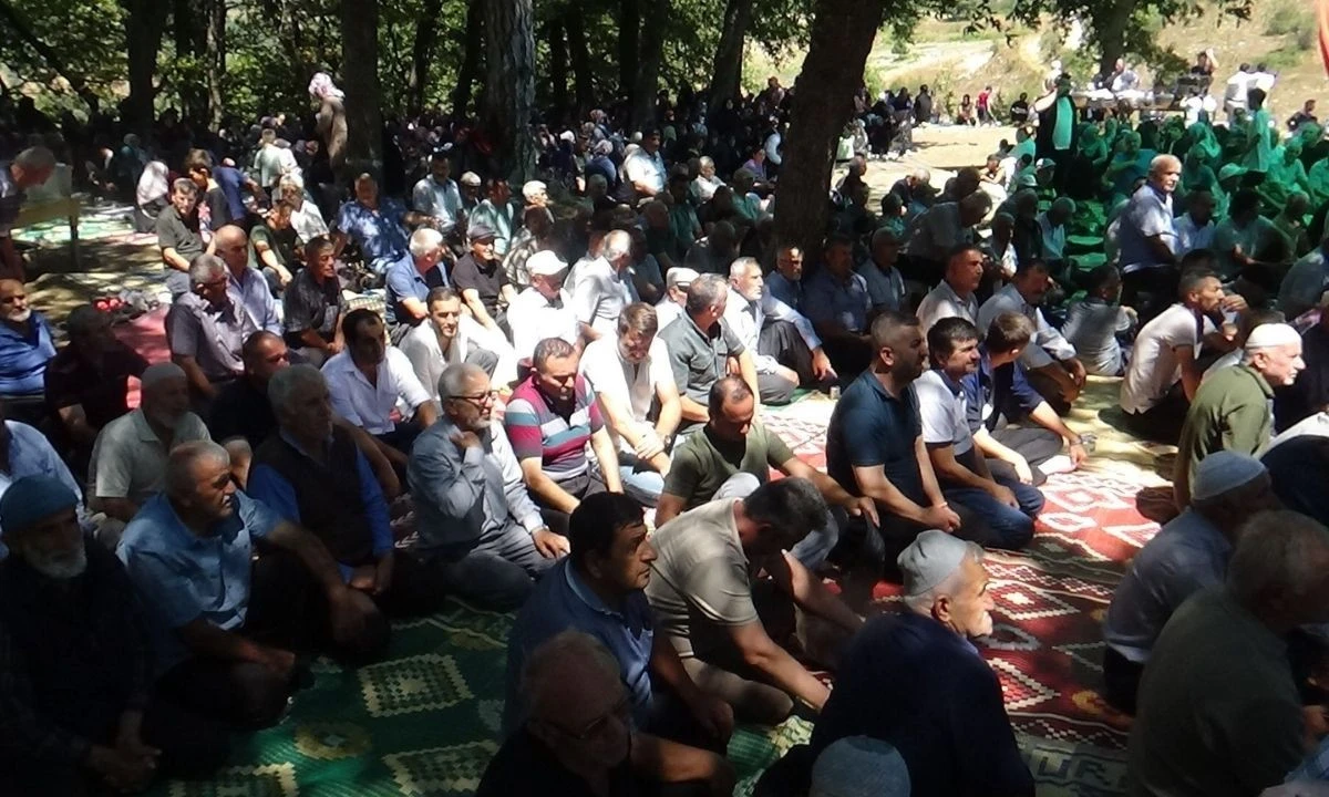 Hacet Bayramı: Erenler Tepesi Buluşması