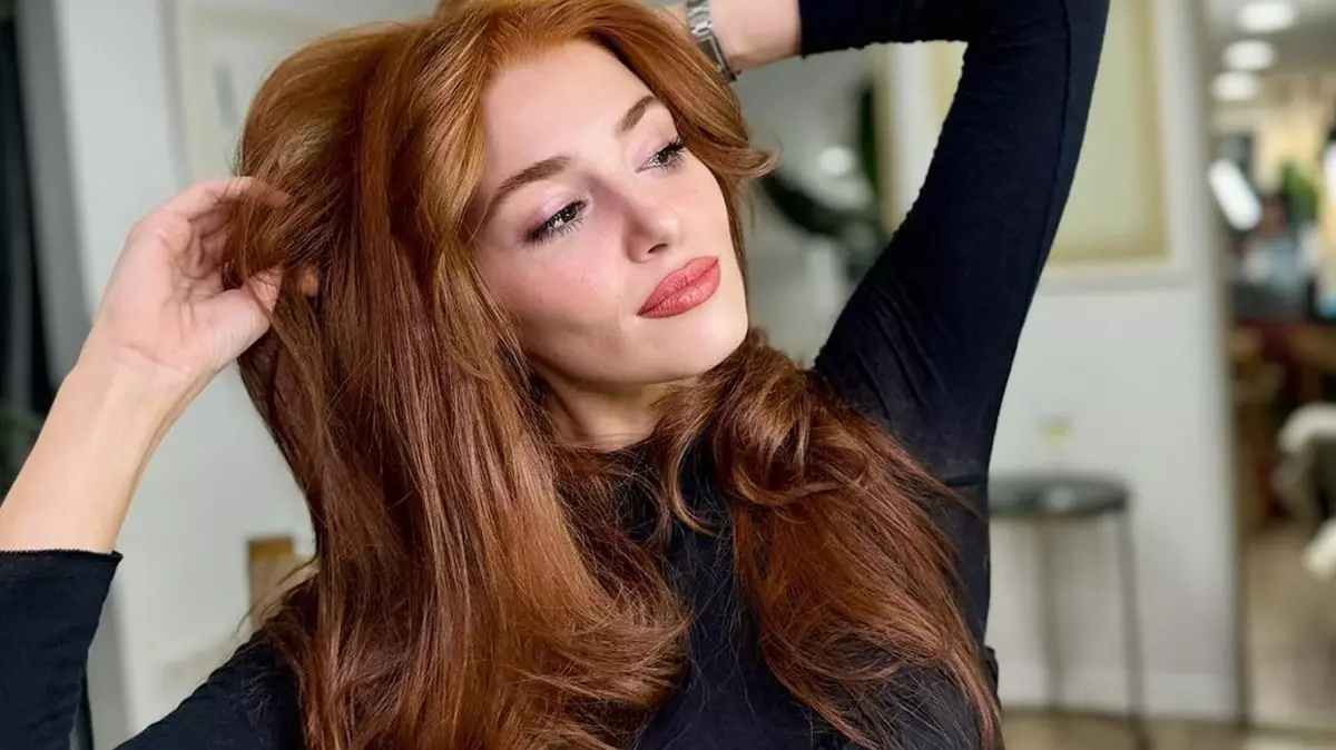 Hande Erçel yeni imajını çok sevdi! Paylaşmaya doyamadı