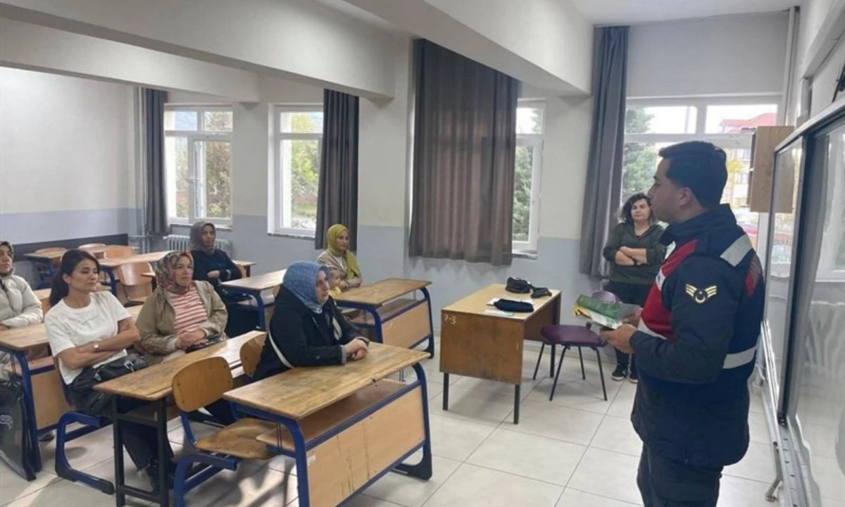 Jandarma Kadınlara Uyuşturucu Önleme Eğitimi