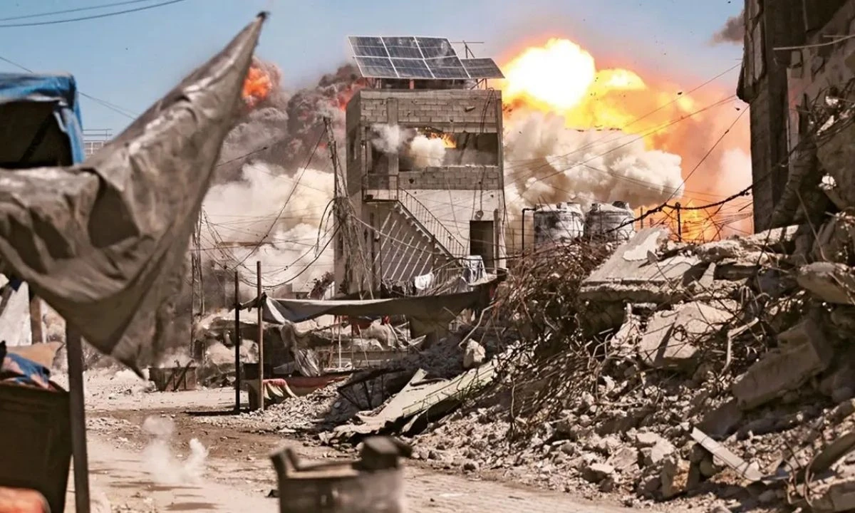 Katil İsrail'den aynı tezgahla 3 okula bomba