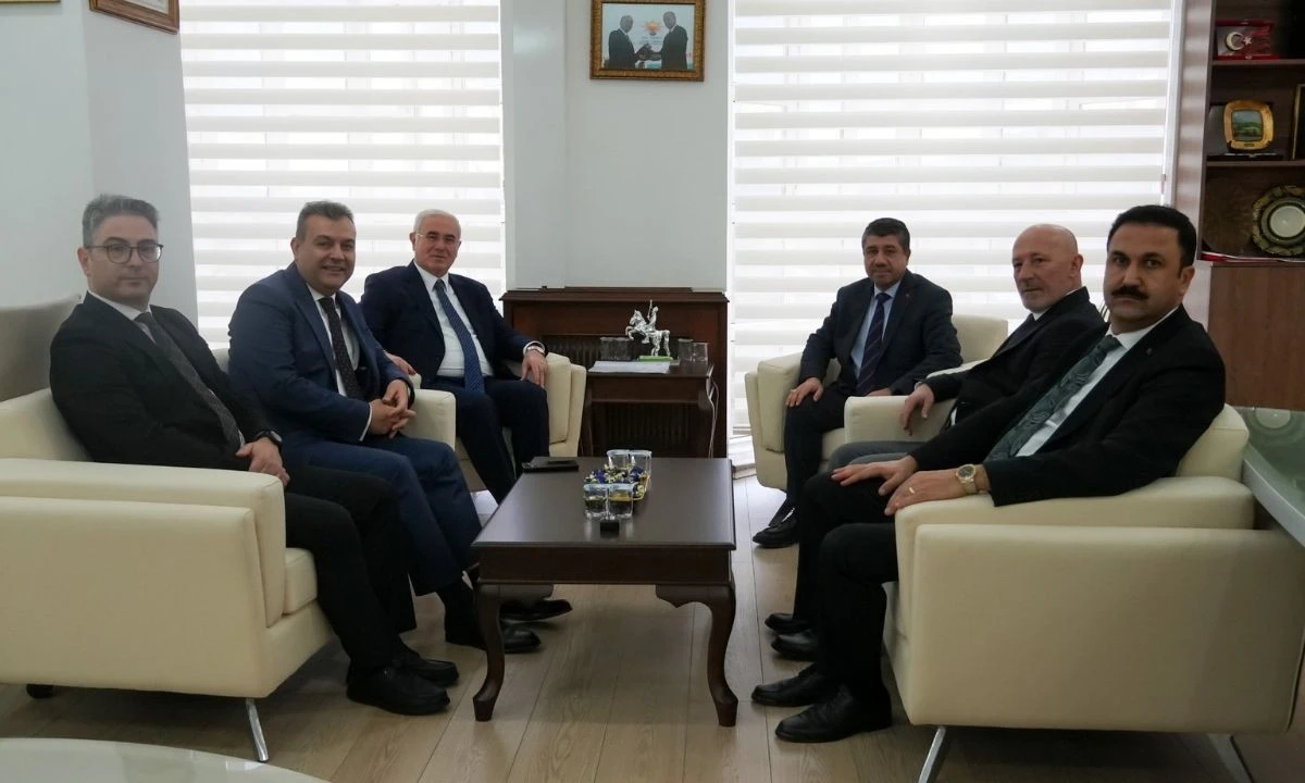 KDK Heyeti D&uuml;zce Belediyesi'ni Ziyaret Etti