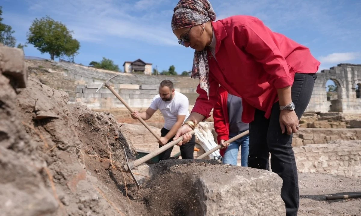 Konuralp'te kazı çalışmaları sürüyor