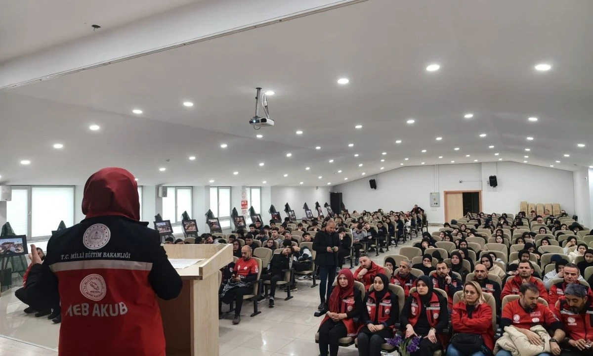 Milli Eğitim'den D&uuml;zce Deprem Anması