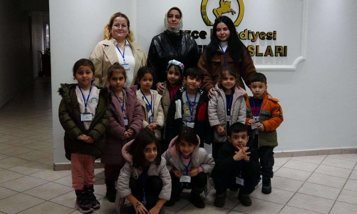 Minik öğrenciler sanatı yerinde öğrendi!