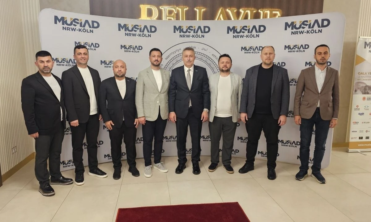 M&Uuml;SİAD D&uuml;zce Y&ouml;netimi K&ouml;ln'deki Yatırım Zirvesine Katıldı