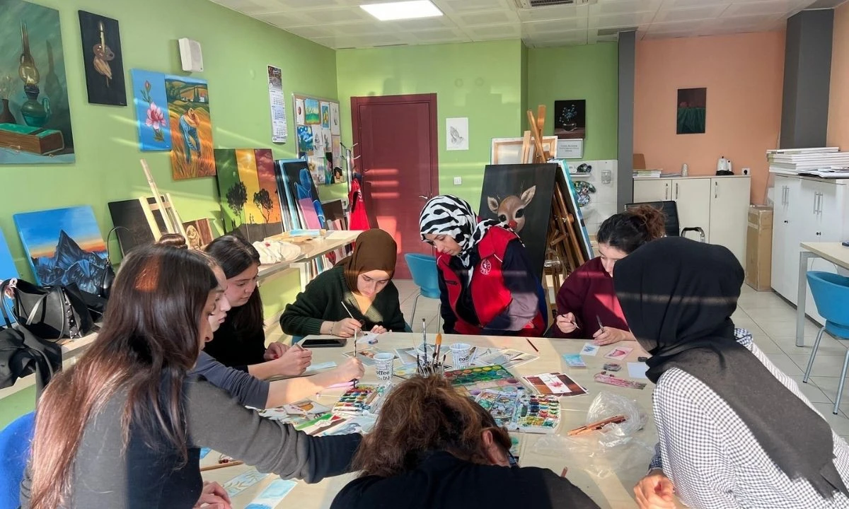 Öğrenciler Gençlik Merkezi'nde Ayraç Tasarladı