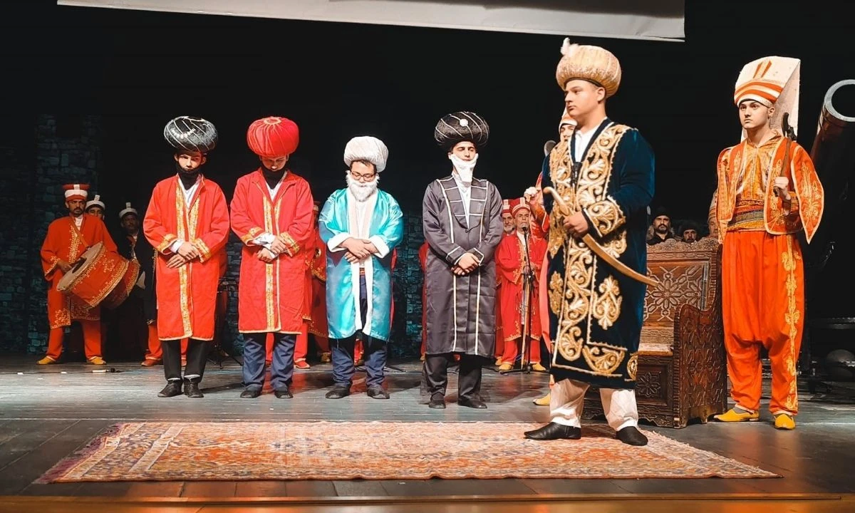 Öğrenciler, öğretmenler, veliler ve davetliler yoğun ilgi gösterdi