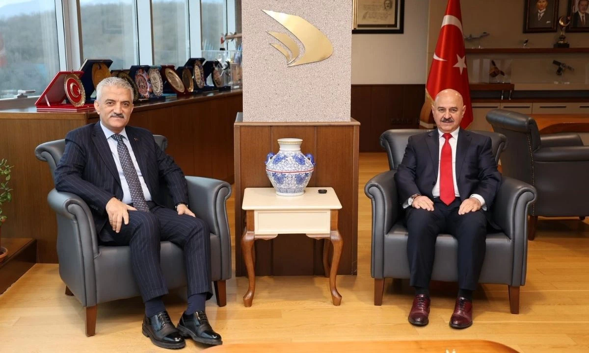 Rekt&ouml;r S&ouml;zbir Vali Makas'ı Ağırladı İade Ziyaret