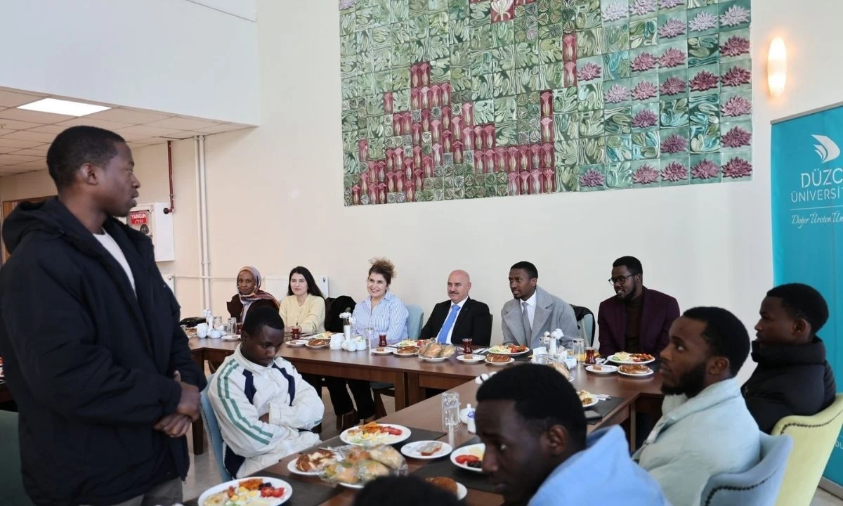 Ruandalı öğrenciler Rektör Prof. Dr. Nedim Sözbir ile bir araya geldi